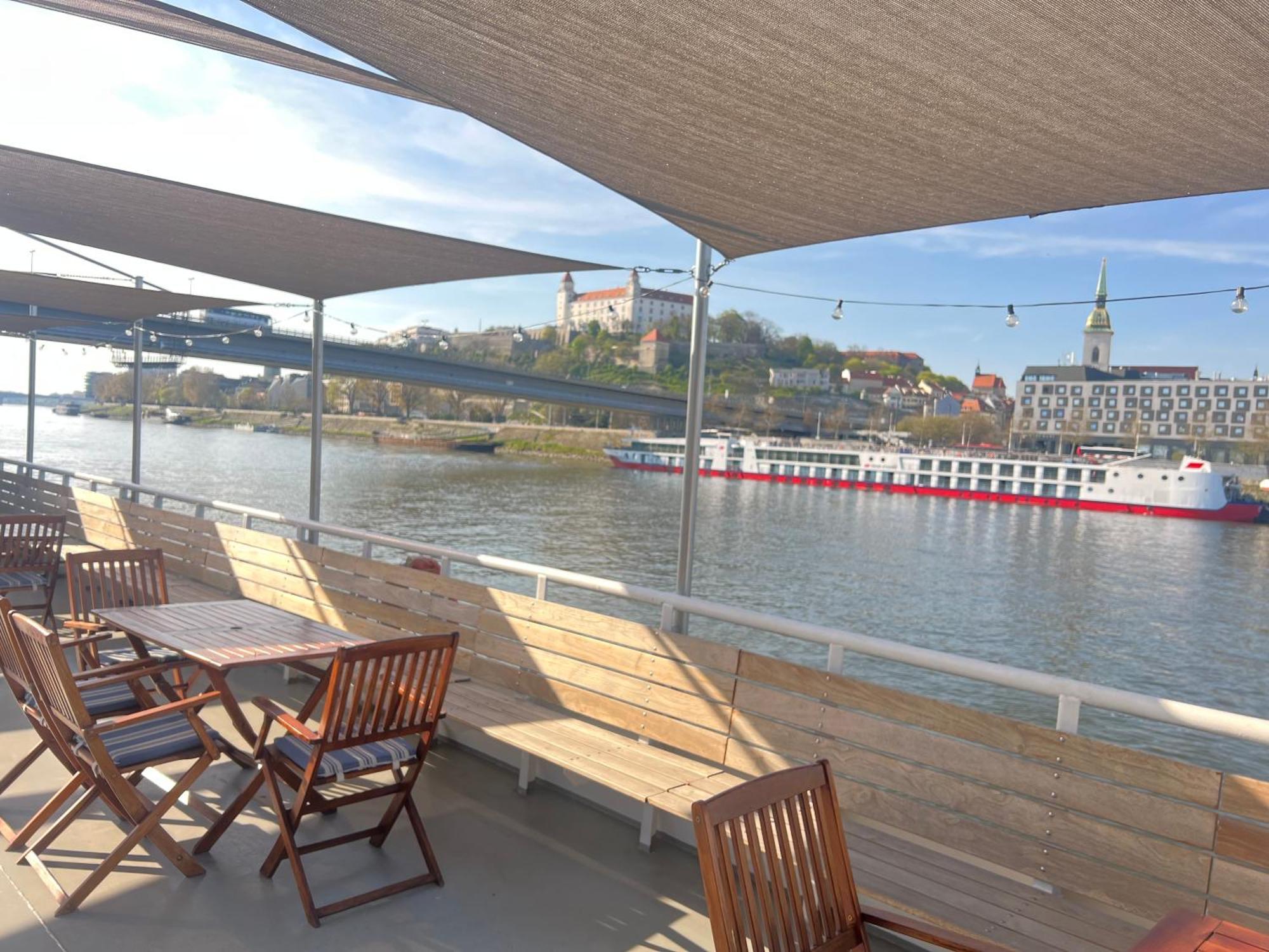 Orient Express Istanbul By Zazi Apartamento Bratislava Exterior foto